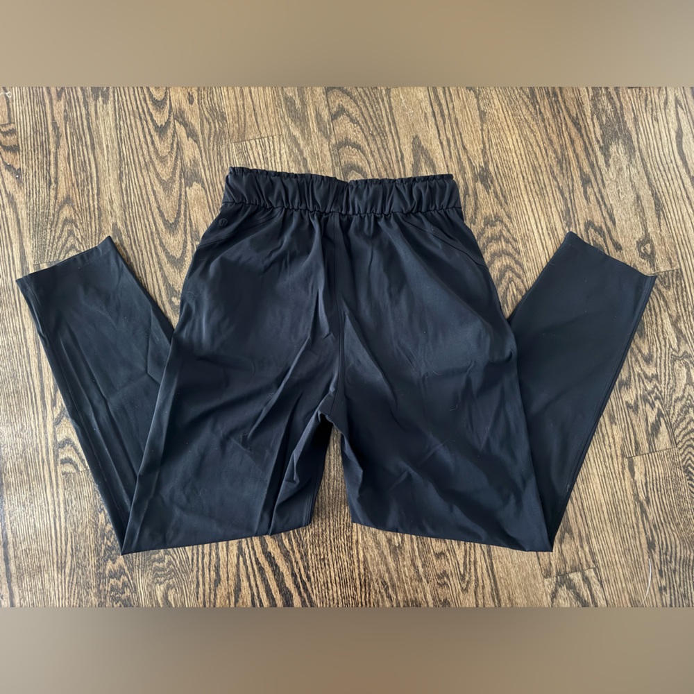Lululemon Stretch High Rise 7/8 Pant Size 6 - Picture 2 of 4